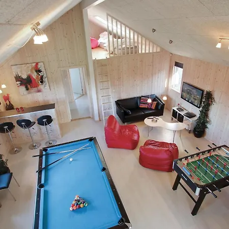 Gorgeous In With Private Swimming Pool, Be Inside Or Outside Holiday home *